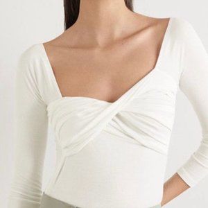 🥰 💋NWT The Line by K front twist top